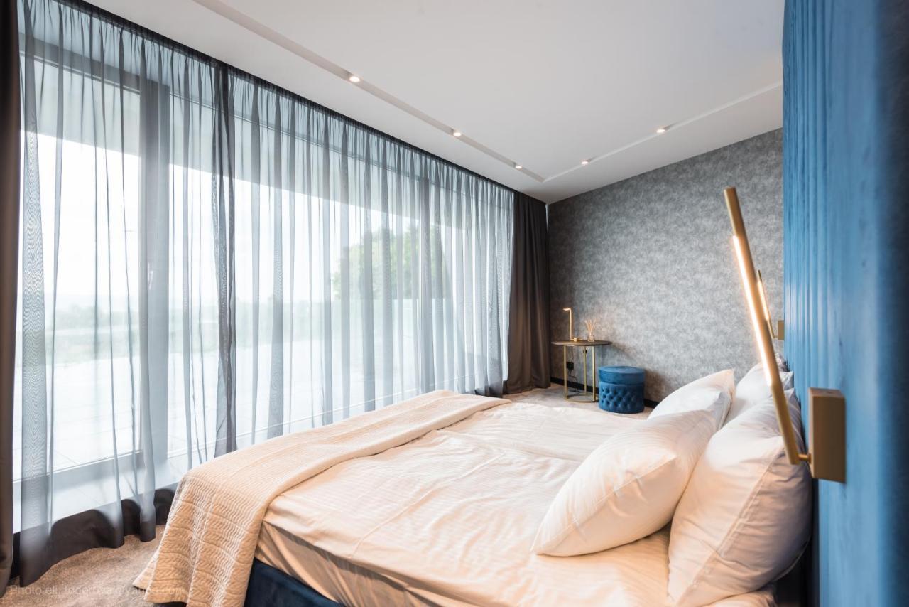 Lotus Luxury Rooms Varna Exterior photo