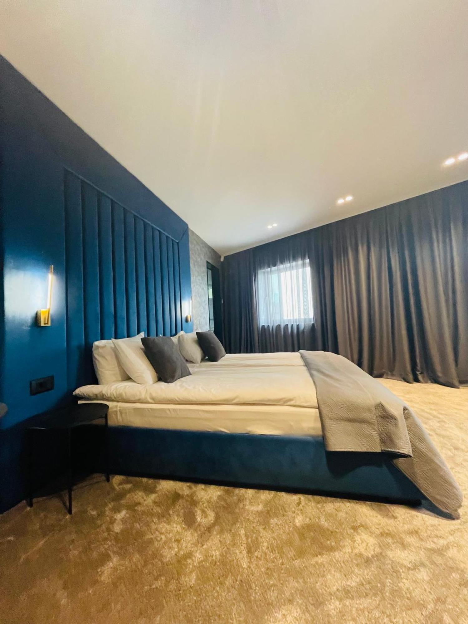 Lotus Luxury Rooms Varna Exterior photo
